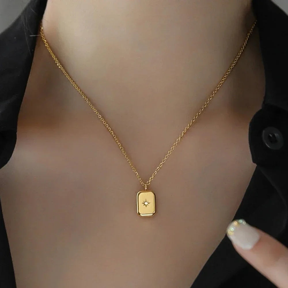 Vintage Chunky Waterdrop Square Moon Pendant