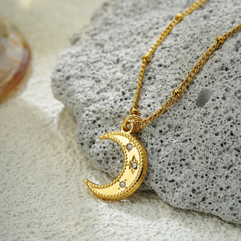 Vintage Chunky Waterdrop Square Moon Pendant